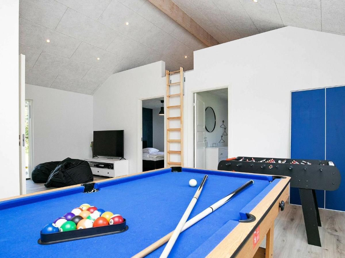 14 Person Holiday Home In V Ggerl Se Bøtø By Esterno foto