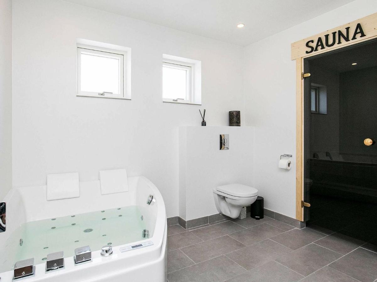 14 Person Holiday Home In V Ggerl Se Bøtø By Esterno foto