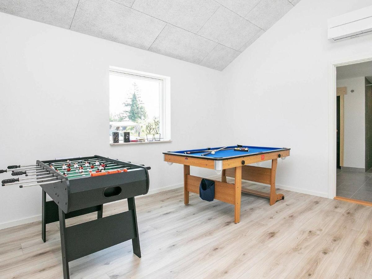 14 Person Holiday Home In V Ggerl Se Bøtø By Esterno foto