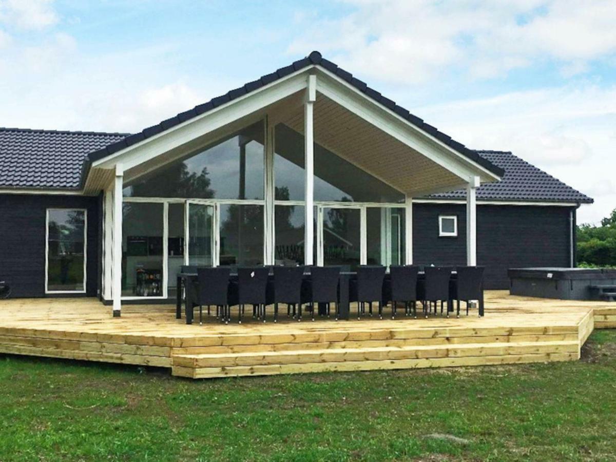 14 Person Holiday Home In V Ggerl Se Bøtø By Esterno foto